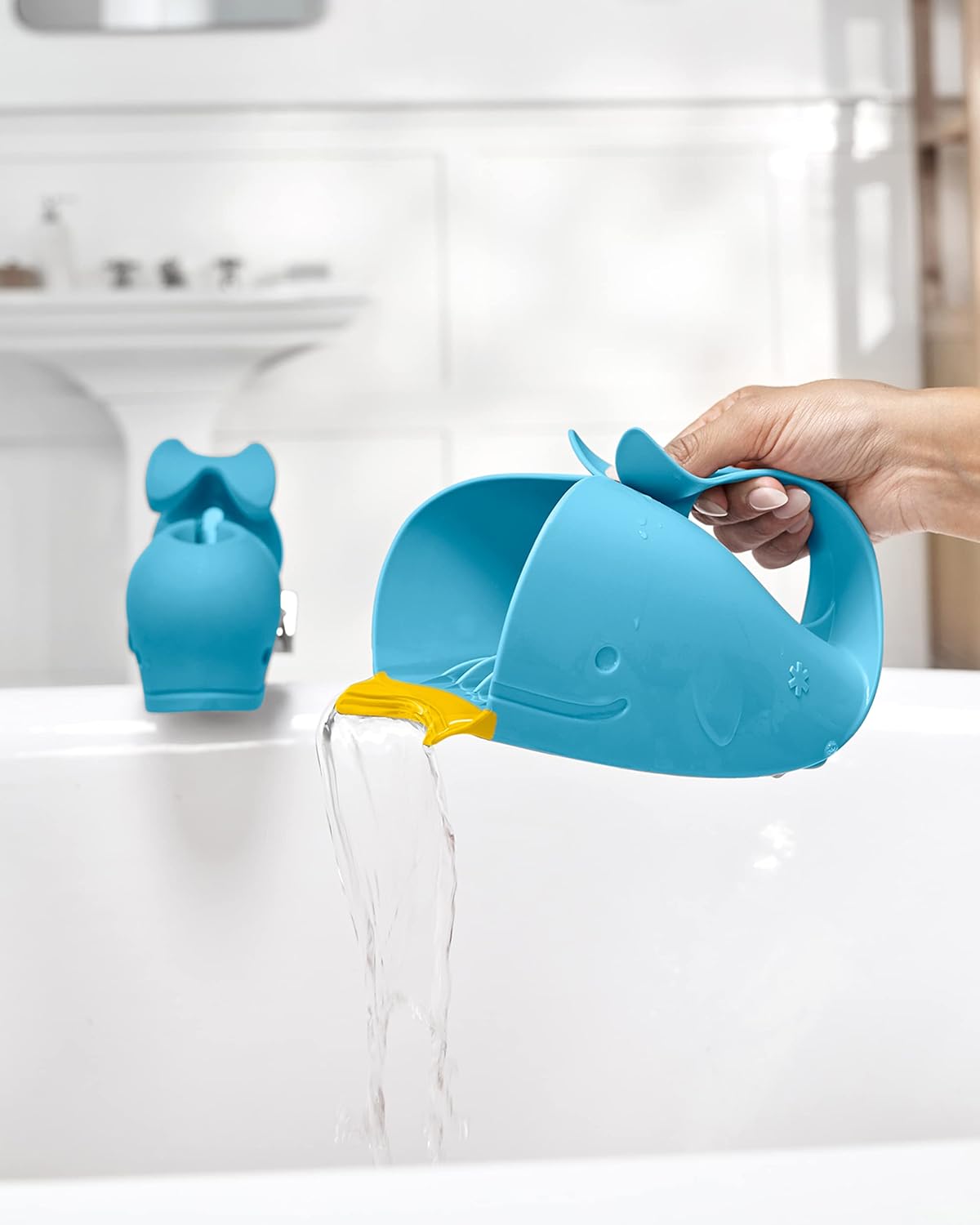 Skip Hop MOBY Waterfall Bath Rinser, Tear-Free Bath Rinse Cup for Babies