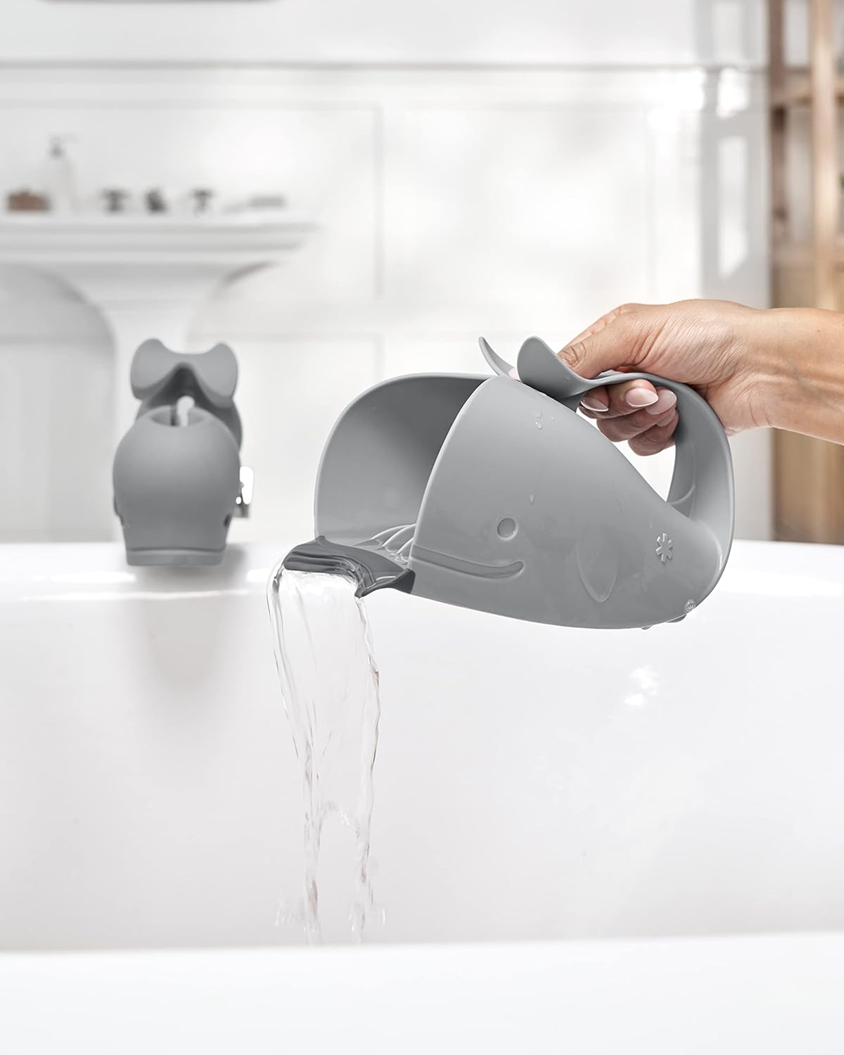 Skip Hop MOBY Waterfall Bath Rinser, Tear-Free Bath Rinse Cup for Babies