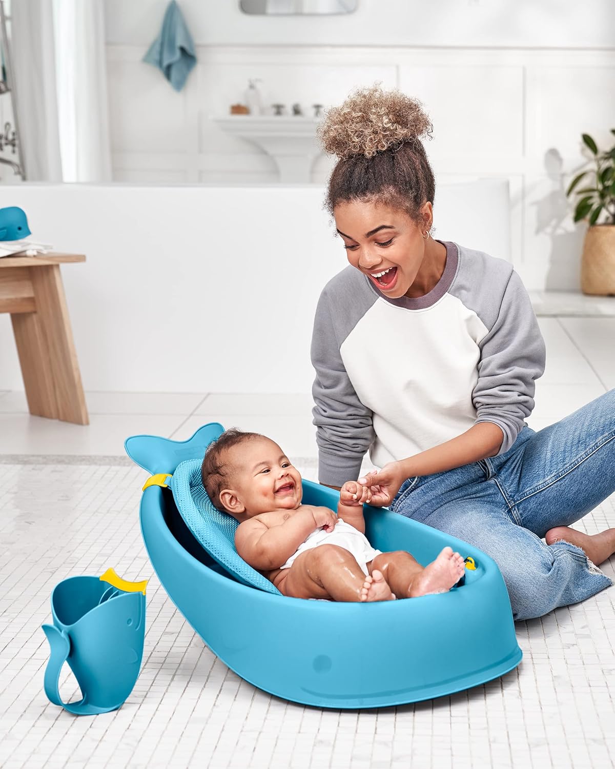 Skip Hop MOBY Waterfall Bath Rinser, Tear-Free Bath Rinse Cup for Babies